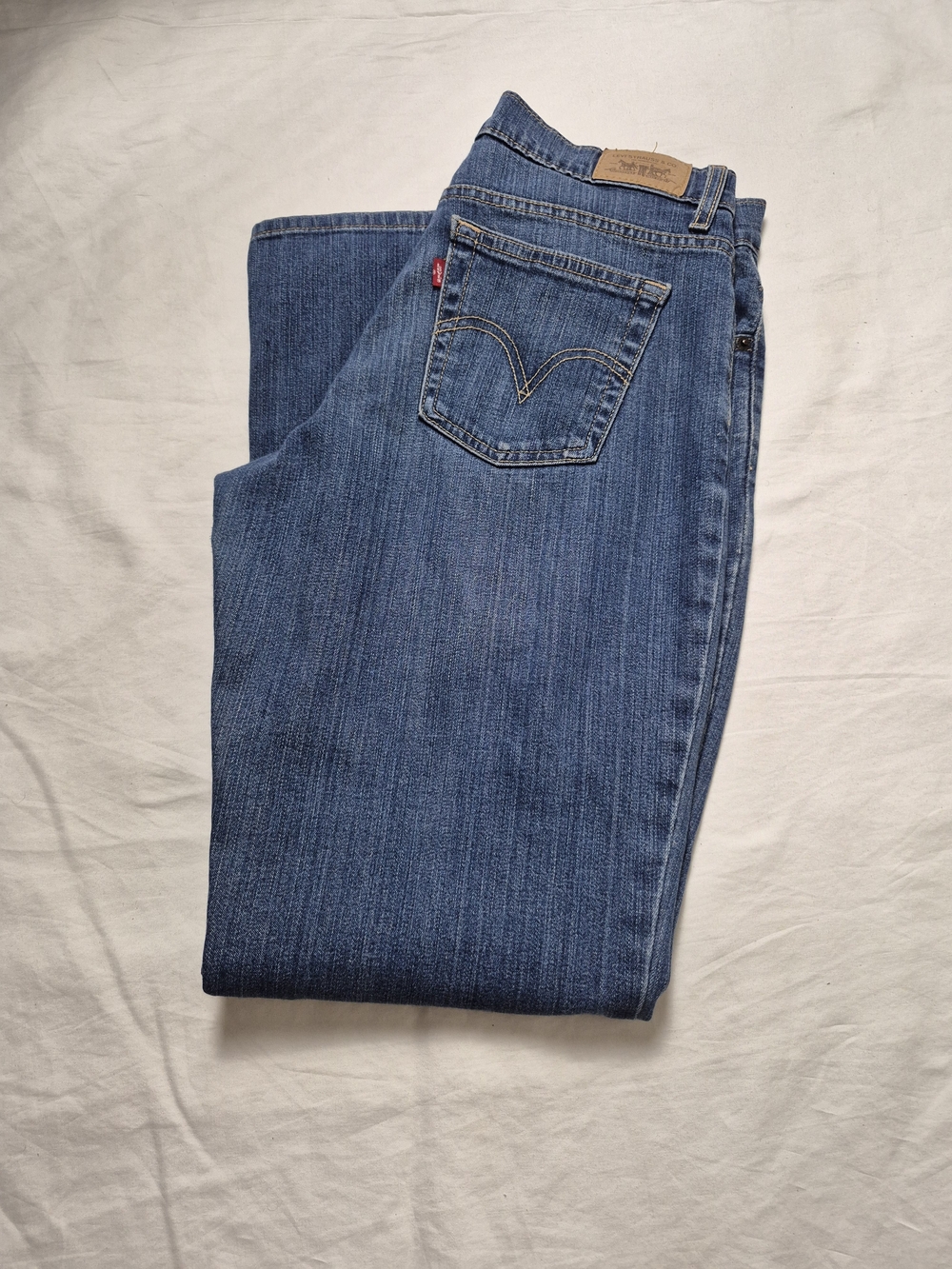 Levi's Women's 550 Straight Denim Jeans in Mid Blue